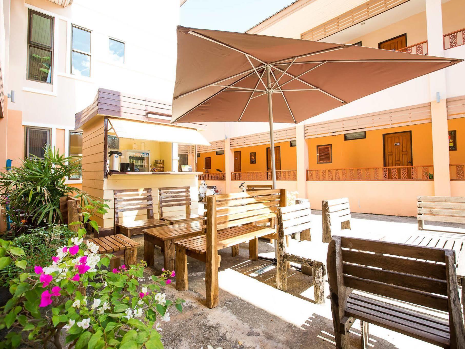 Banlanna Hotel Lampang Zewnętrze zdjęcie