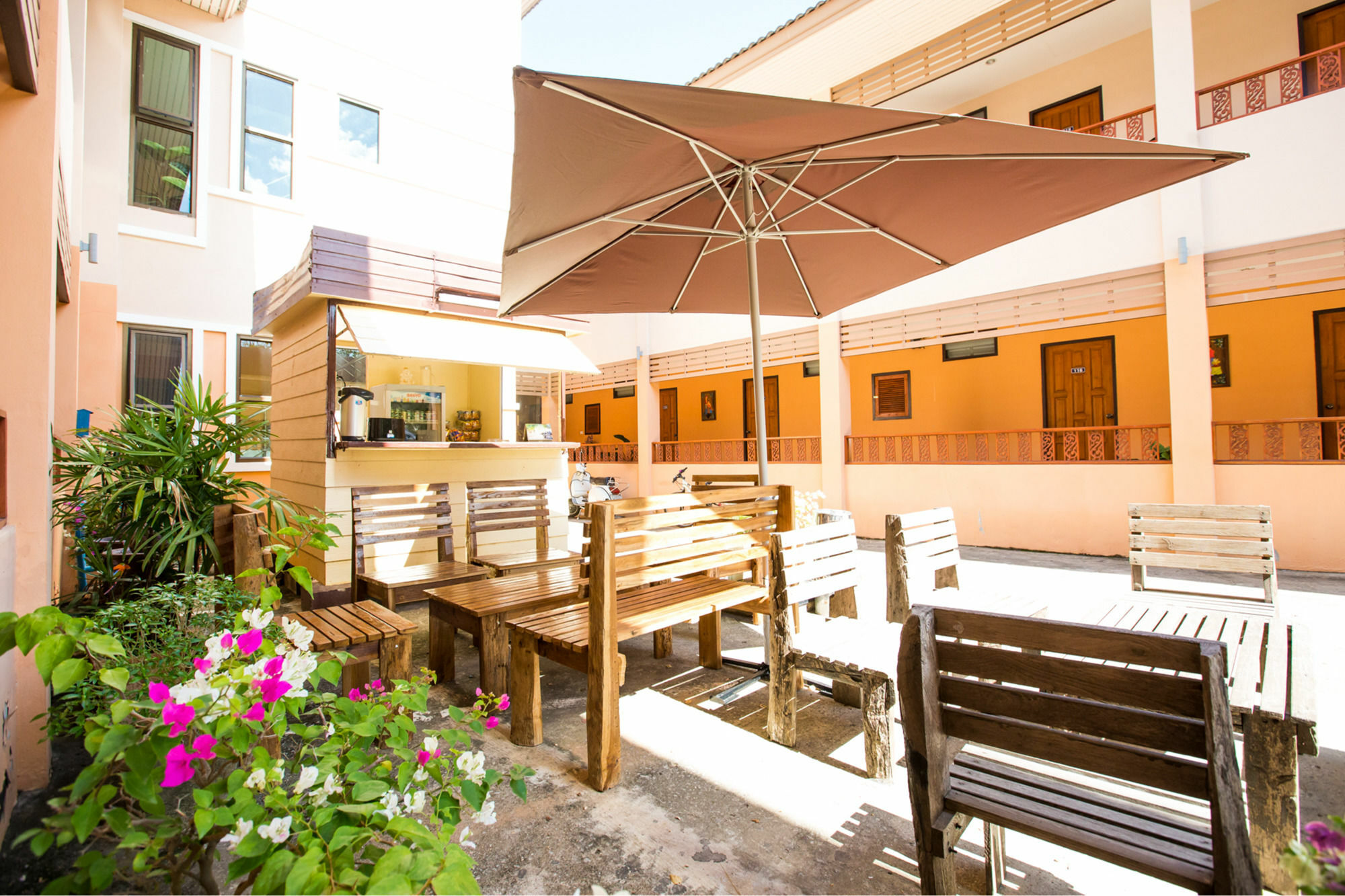 Banlanna Hotel Lampang Zewnętrze zdjęcie